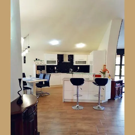 Dovolenkovy Dom Dubak Lopej