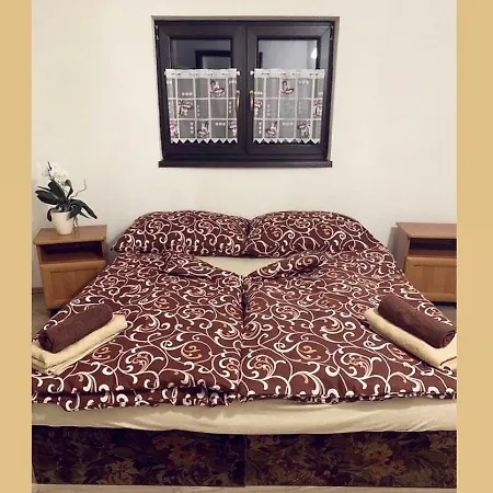 Dovolenkovy Dom Dubak Hébergement de vacances *